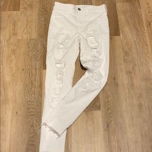 American eagle white distressed jeans size 4